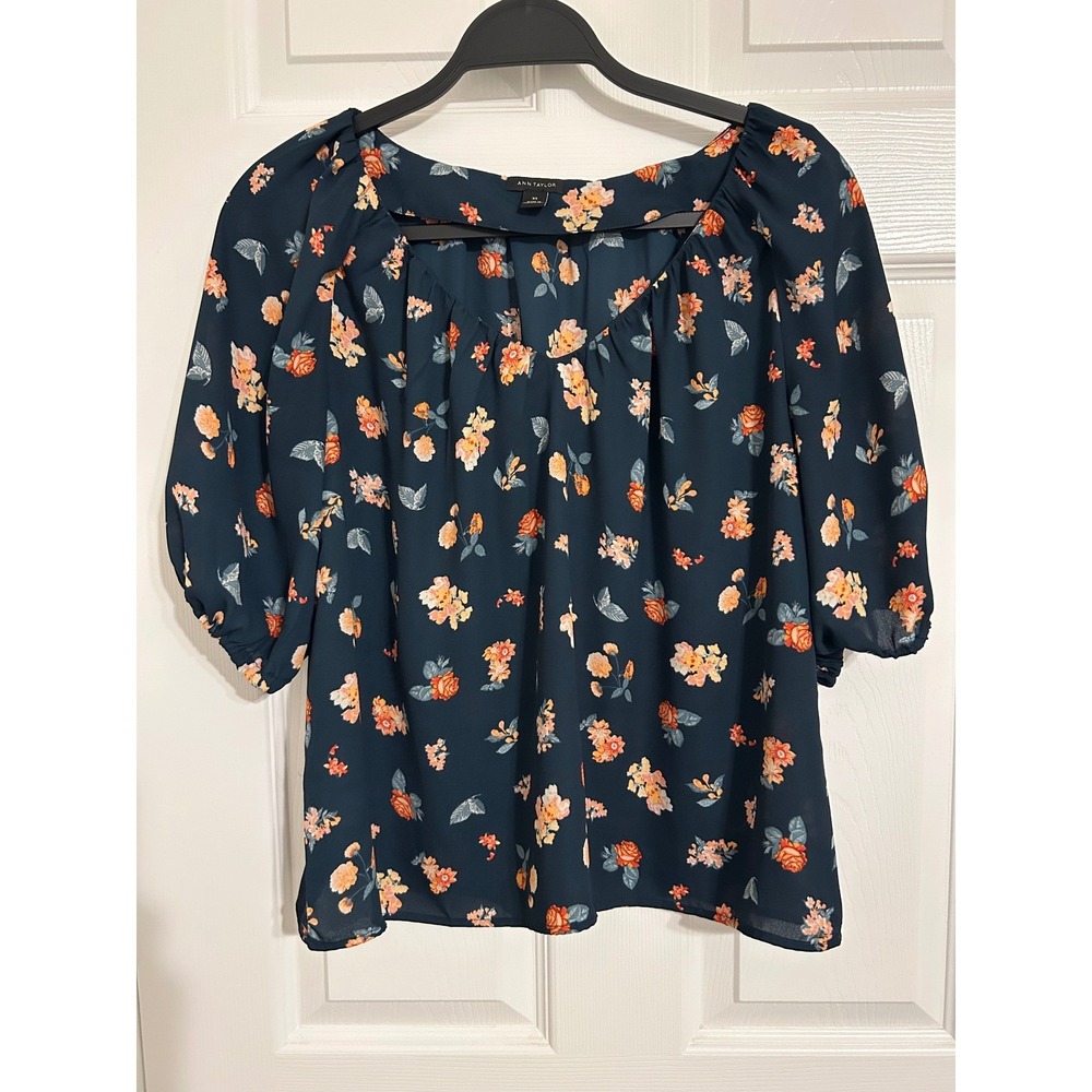 Ann Taylor Navy Floral Puff Sleeve Blouse V-Neck Cutout Top XS